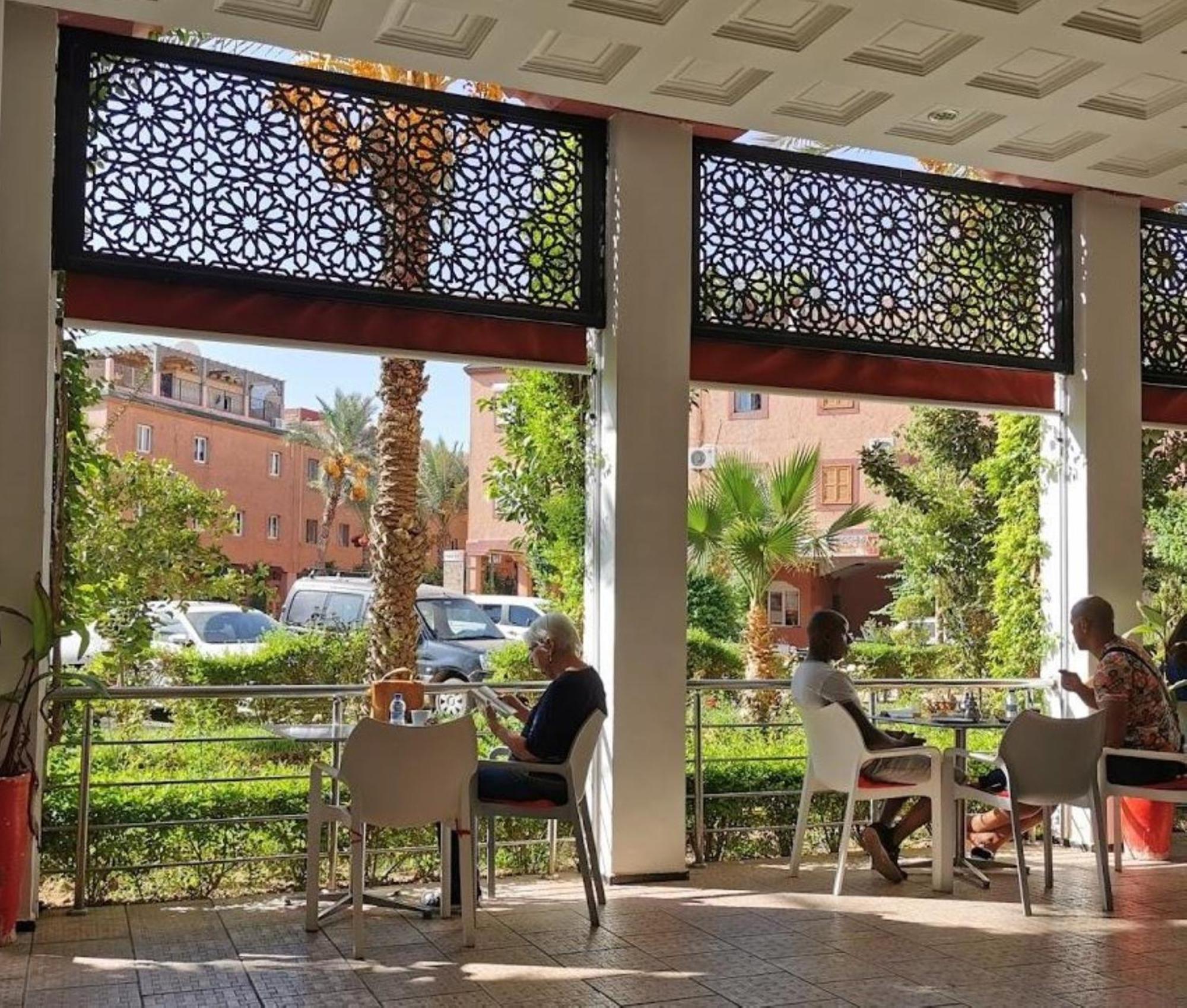 Riad With 3 Swimming Pools 3*